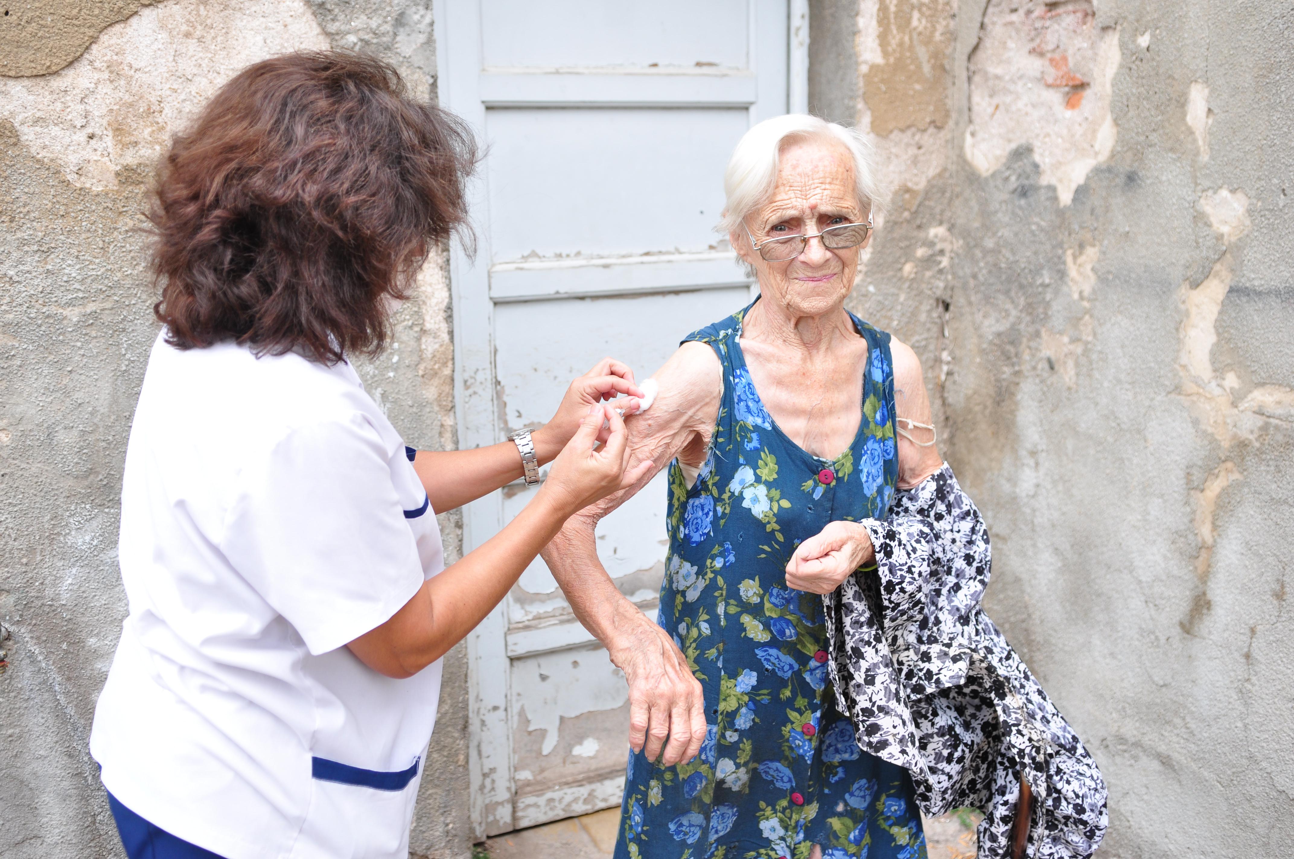 Este jueves la vacunación antigripal sigue en barrio Roca
