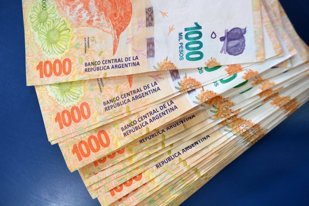 Bancarios cobrarán un gran bono especial por su día - El Periódico